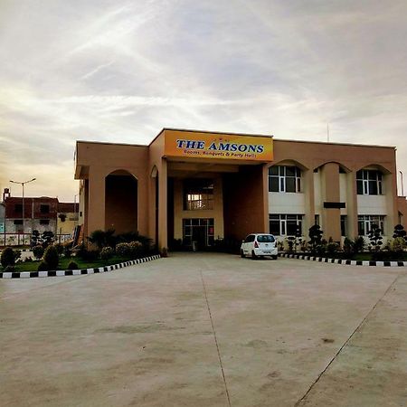 The Amsons Resorts Ludhiana Exterior foto