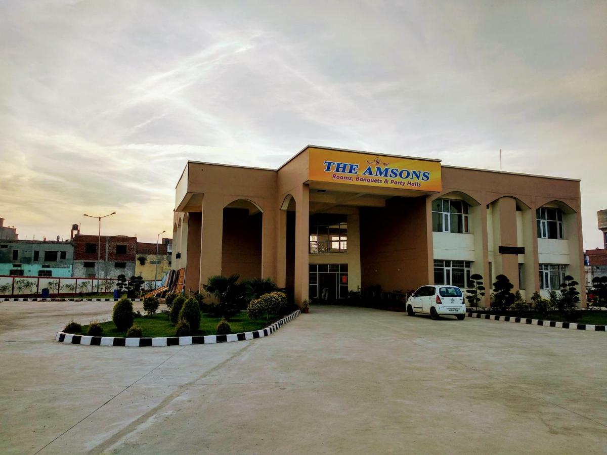 The Amsons Resorts Ludhiana Exterior foto